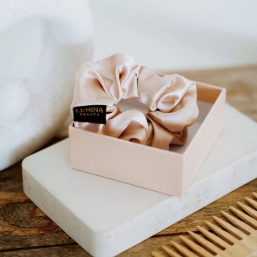 Satiinist patsikumm - vanaroosa