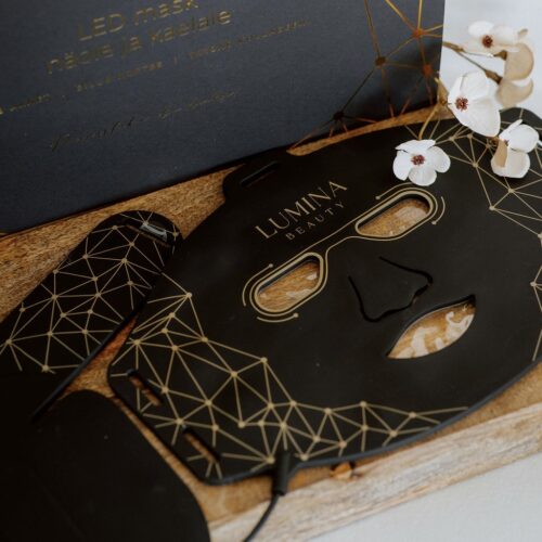 Luminabeauty ,Lumi – LED mask, mis on loodud võitlemaks kortsude, pigmendilaikude ja ebaühtlase nahastruktuuri vastu. Infrapunakiired ja kolm valgusrežiimi mõjuvad sügavale,3 reziimi,kollane,punane ja kollane